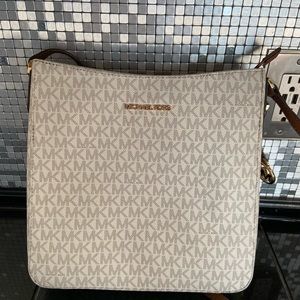 Great condition used Michael Kors crossbody